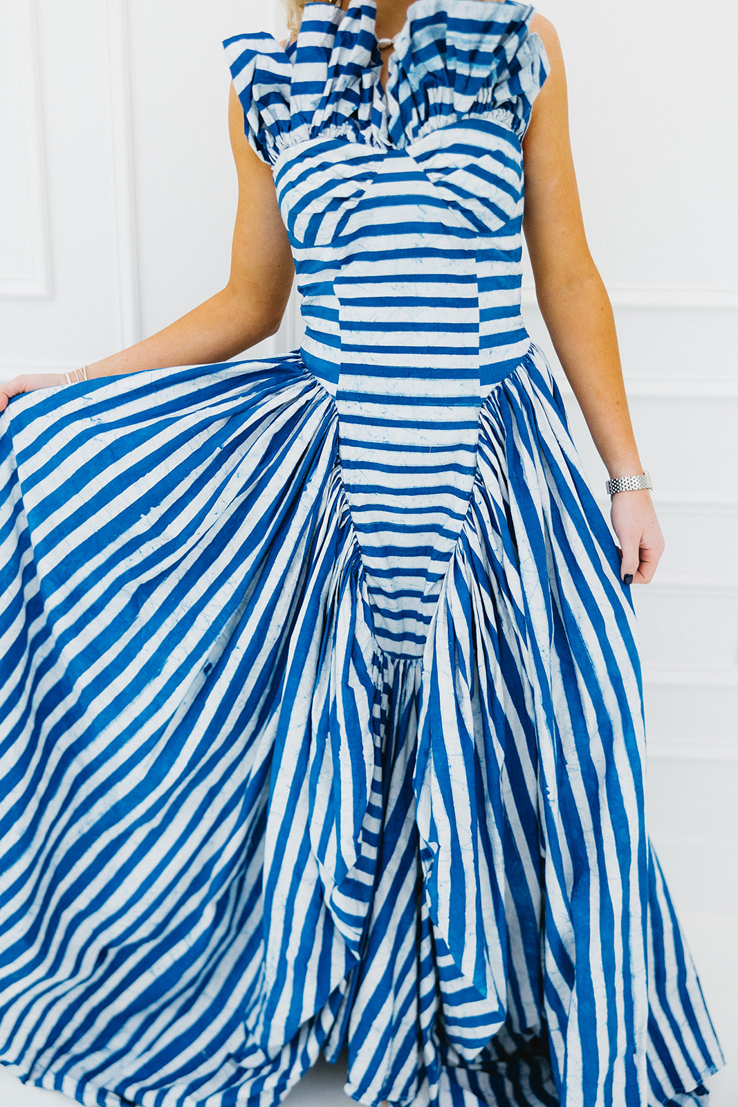 beach dresses for women Berlook Linen Criss-Cross Back Maxi Dress