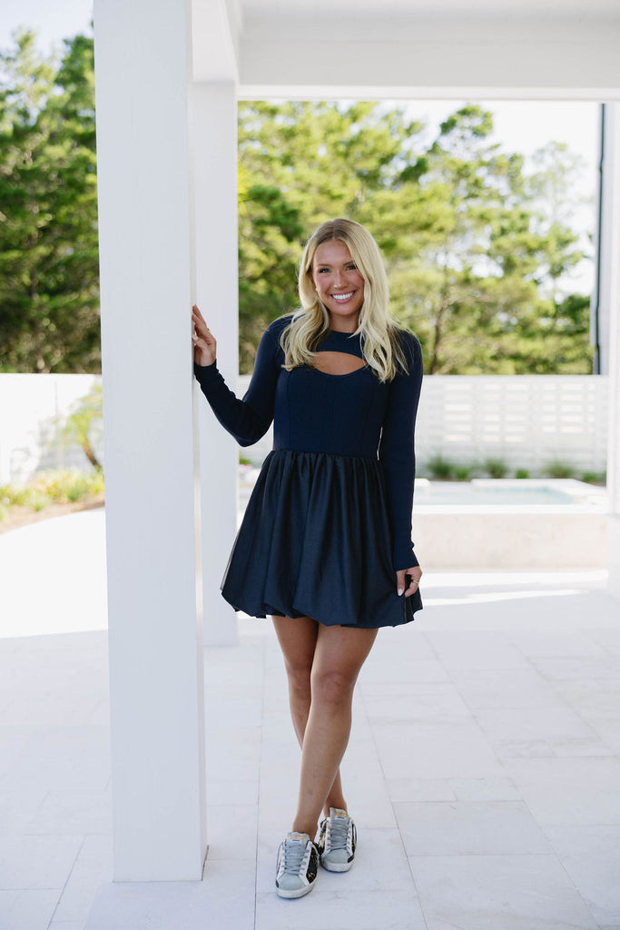 ワンピース theredthread S oval pleats dress gray THEREDTHREAD / ザレッドスレッド】S oval pleats dress